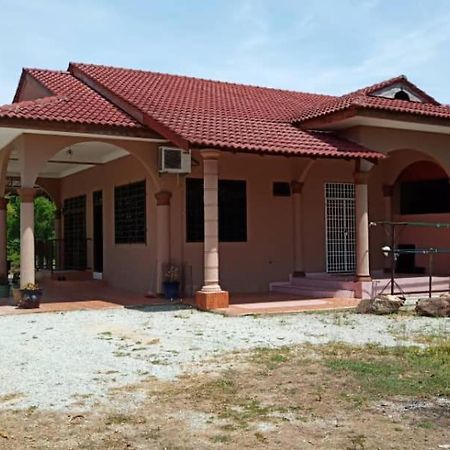 Homestay Zahra Sri Bayu Cherang Ruku Bagian luar foto